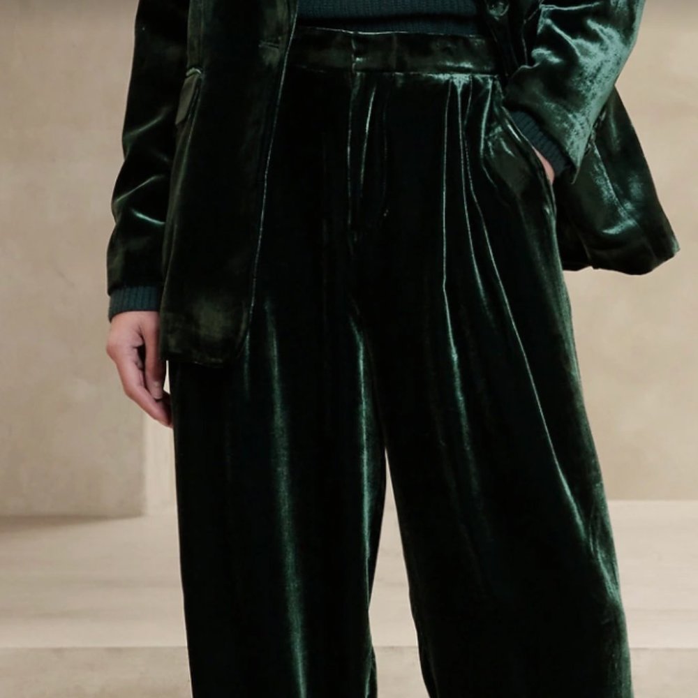 dark green velvet pants, with tags